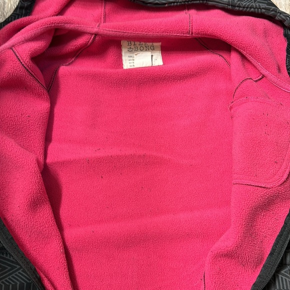 Billabong - Picture 7 of 7